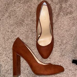 Closed toe burnt orange heels
